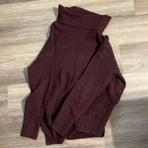 Old navy burgundy cowl neck sweater size medium